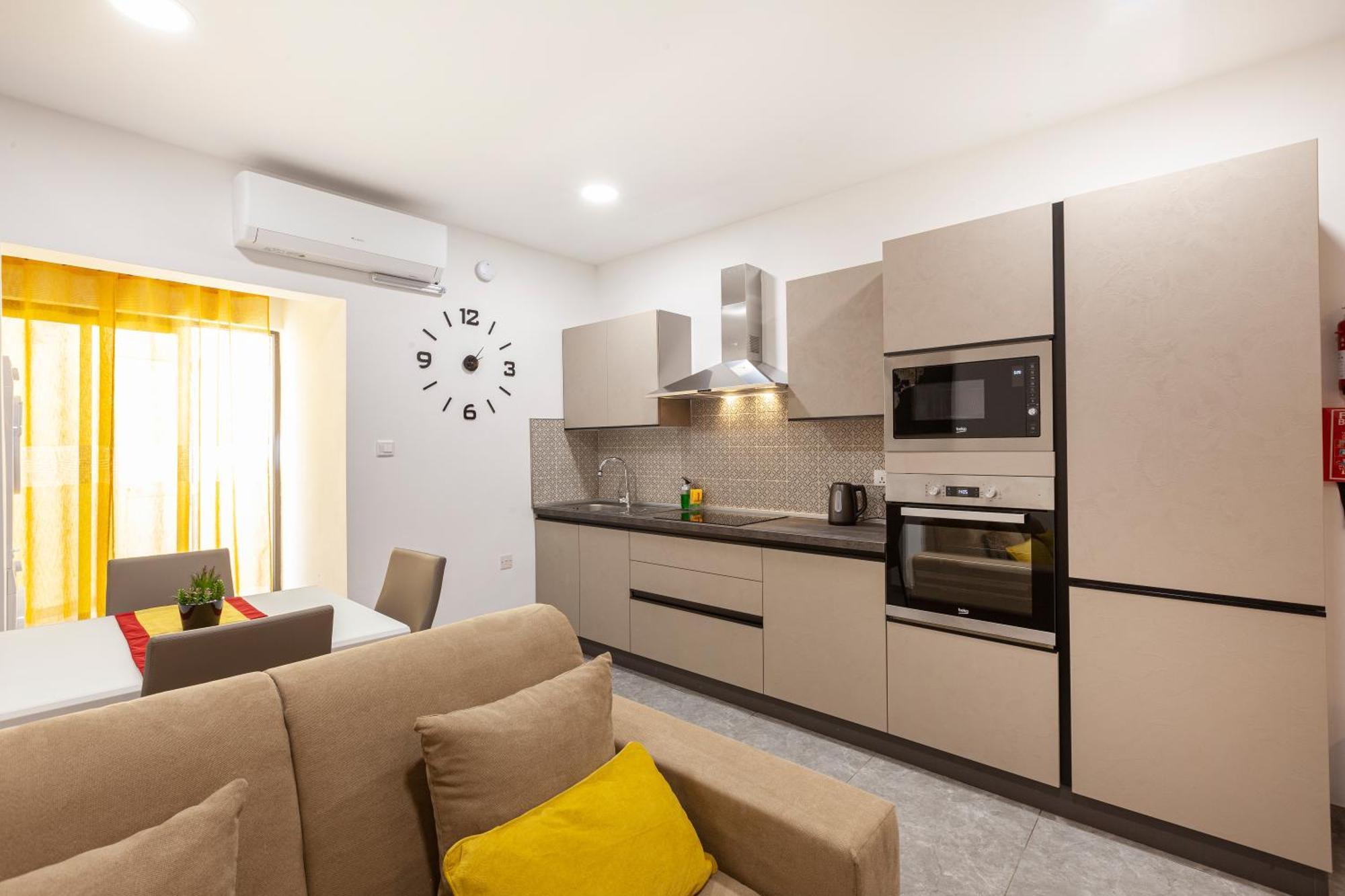 Modern & Lovely Studio - Prime Location Saint Julian's Luaran gambar